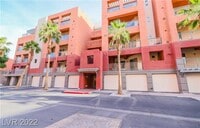Building Photo - 2-Bedroom Corner Condo with Balcony & Amenities