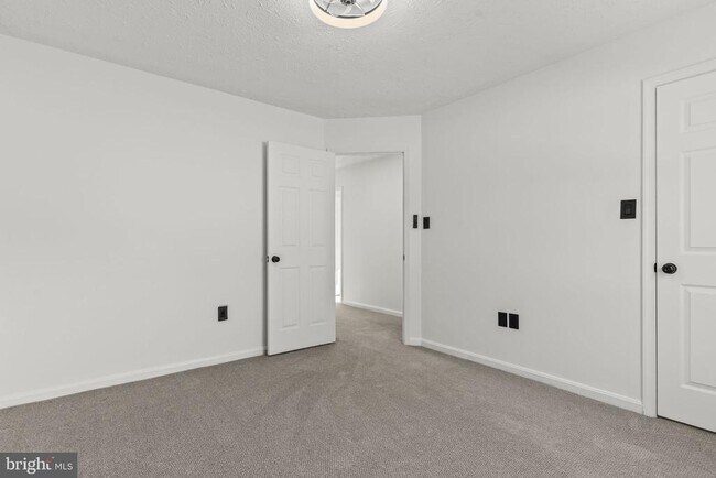 Building Photo - 6953 Cony Ct