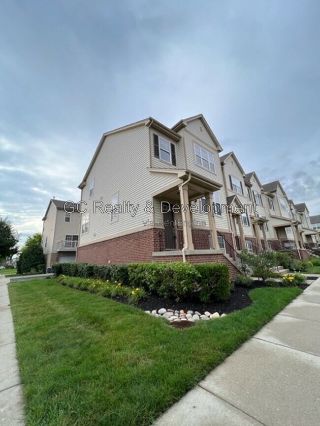 Building Photo - 1271 Evergreen Ave