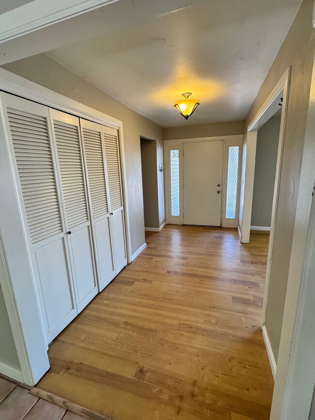 Building Photo - 240 N 300 E