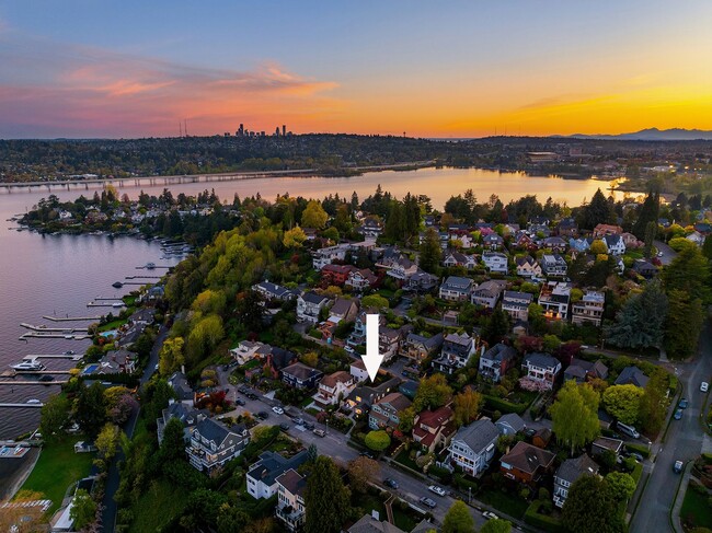 Building Photo - Laurelhurst View Home