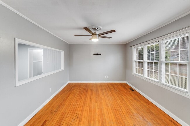 Building Photo - Move-In Ready 3-Bedroom Home with Spacious Yard to Enjoy!