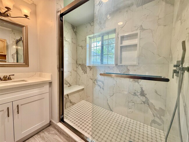 Building Photo - 5215 Cheena Dr