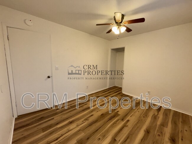 Building Photo - 811 Miami Blvd