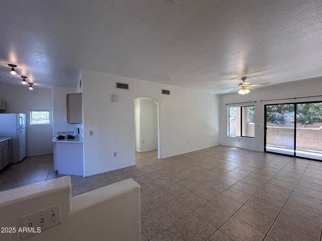Building Photo - 13818 N Saguaro Blvd