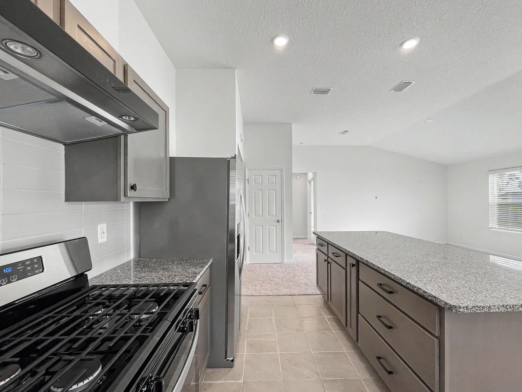Building Photo - 55 Signet Cir
