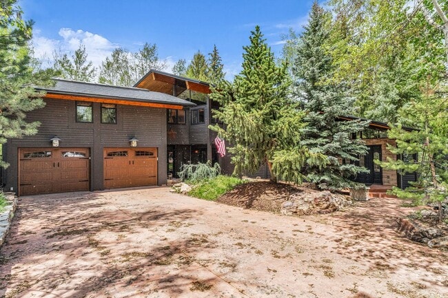 Building Photo - Luxury Mountain Home in Thaynes Canyon
