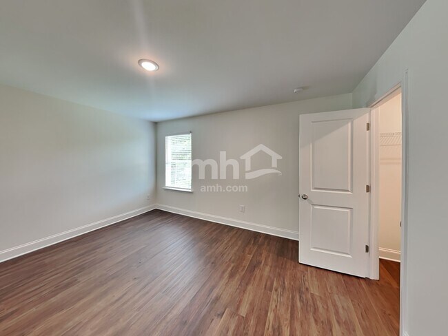 Building Photo - 3741 Blackshear Pl