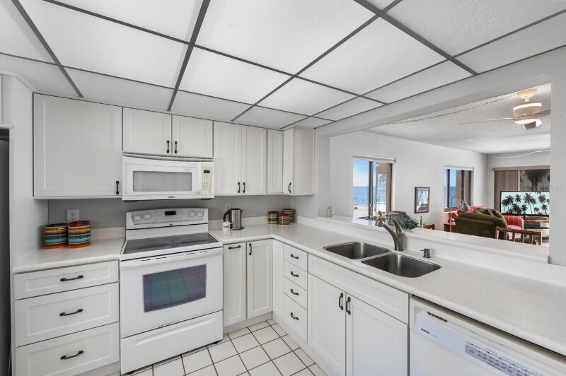 Building Photo - 14950 Gulf Blvd