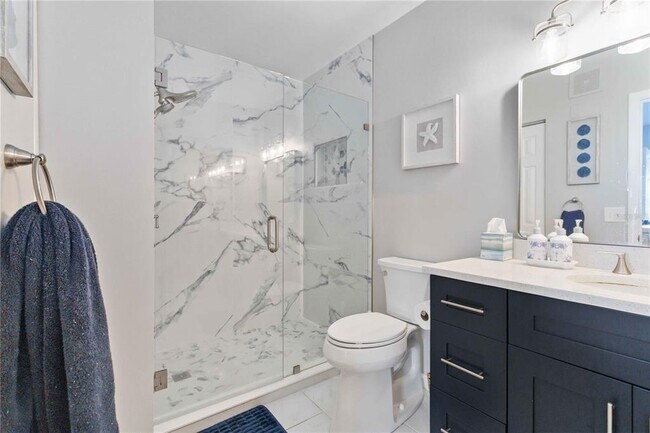 Building Photo - 1005 Villagio Cir