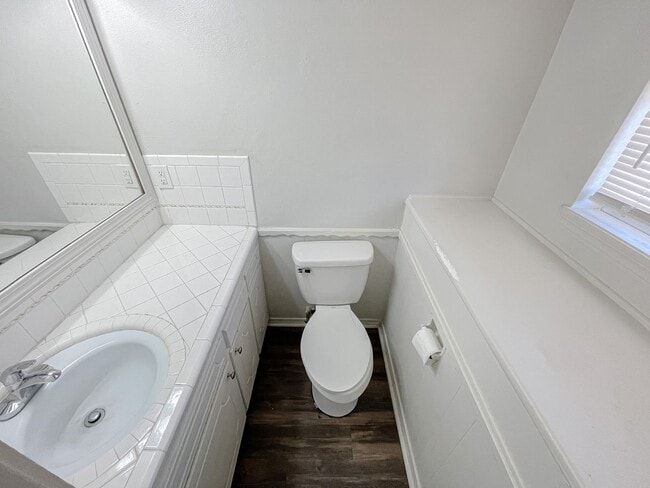 Building Photo - 3108 Longridge Rd