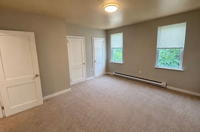 Building Photo - Beautiful 1 Bed/1 Bath apartment. 2ND FLOOR