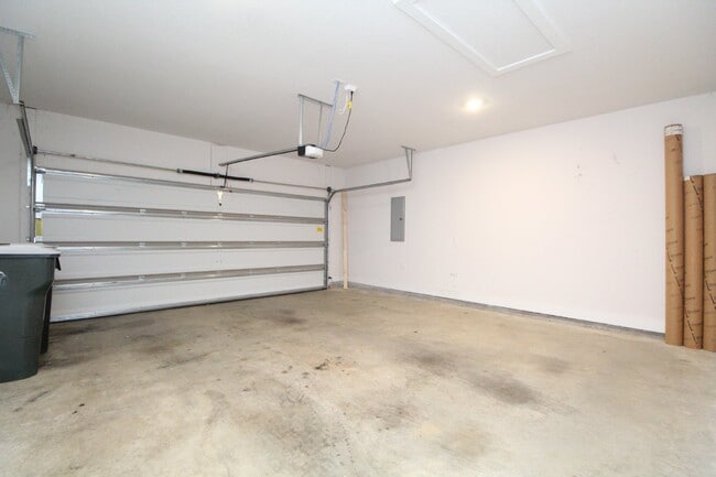 Building Photo - 3BR/2BA Smith Station Townhome with 2-Car Garage, Granite Kitchen & Low-Maintenance Living