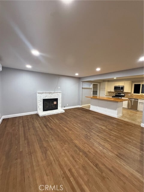 Building Photo - 4561 Mimosa Dr
