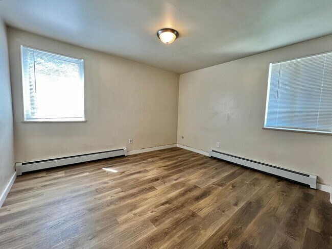 Building Photo - Mathews634 (KC-JF-NB)