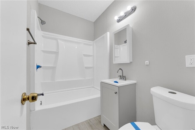 Building Photo - 3877 W 31st St