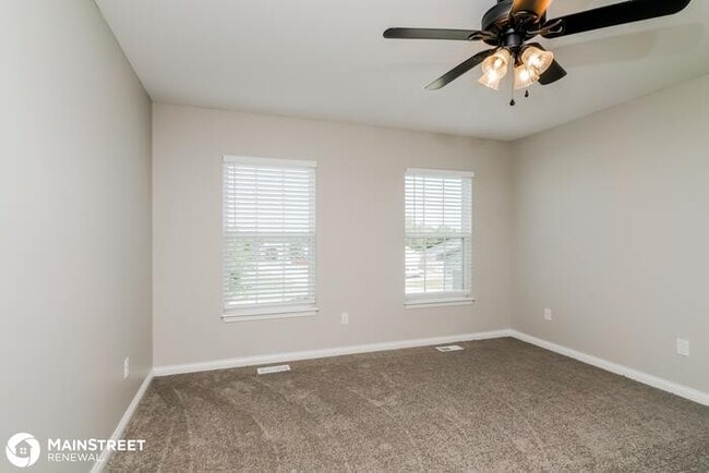Building Photo - 1302 CEDAR SPRINGS PKWY, LA GRANGE, KY 40031