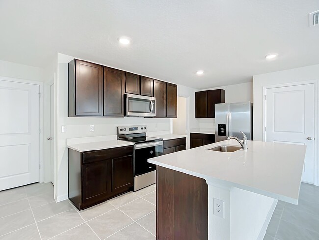 Building Photo - NEW HOME: 5/3: OCALA CROSSINGS SOUTH