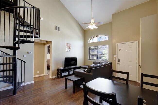 Building Photo - 2606 Salado St