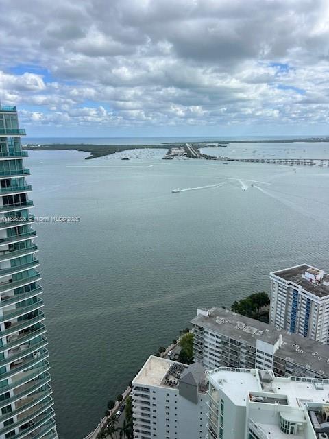 Building Photo - 1300 Brickell Bay Dr