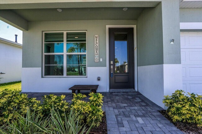 Building Photo - 10736 SW Estella Ln