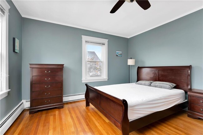 Building Photo - 41 Elmway St