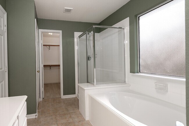 Building Photo - 78 E Foxbriar Forest Cir