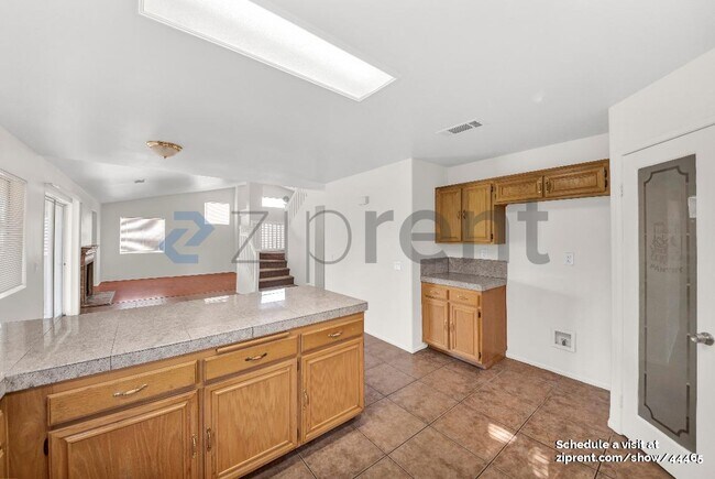 Building Photo - 37551 Deville St