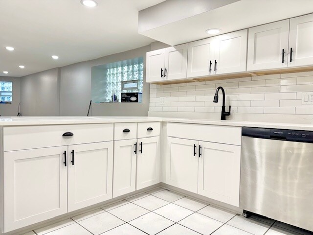 Building Photo - 4200 N Damen Ave