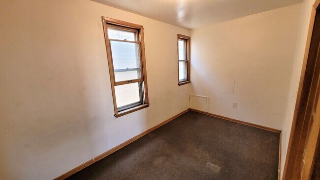 Building Photo - 2471A S 17th St