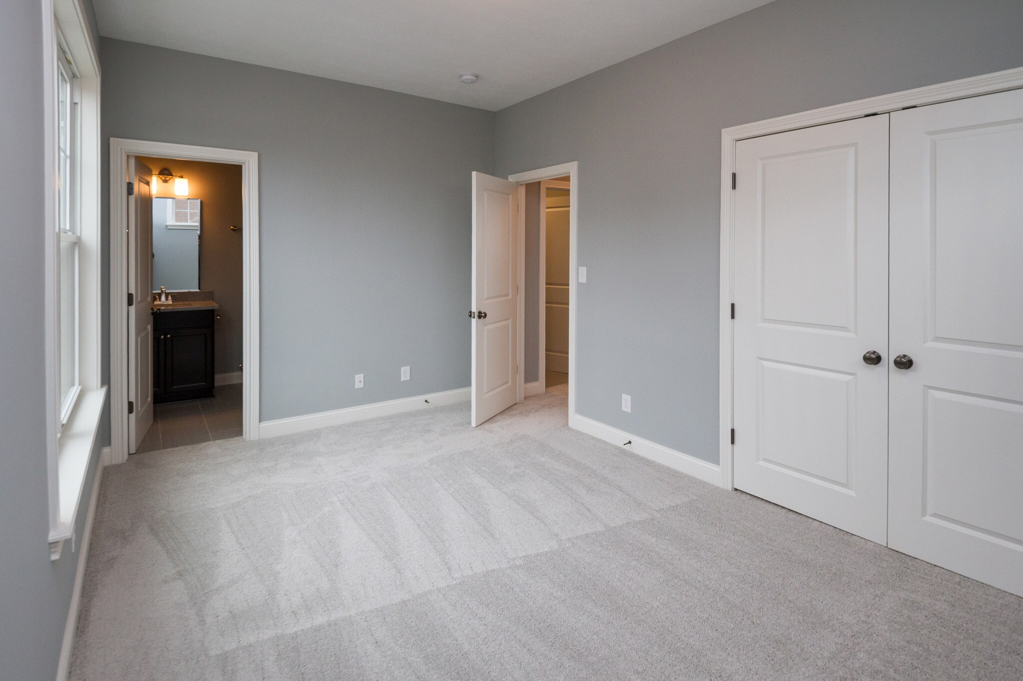 Building Photo - 15295 Mystic Rock Dr