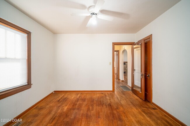 Building Photo - 421 S Patterson Ave