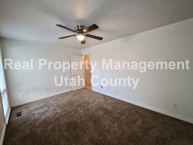 Building Photo - 75 E 1864 S St