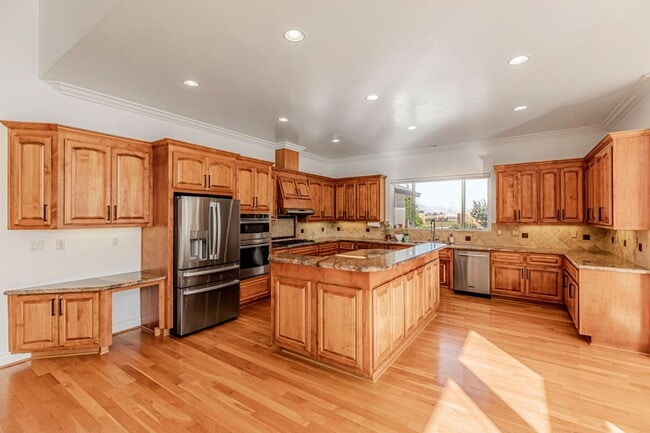 Building Photo - 1353 Perry Ct.