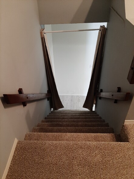 Building Photo - 114 S High St