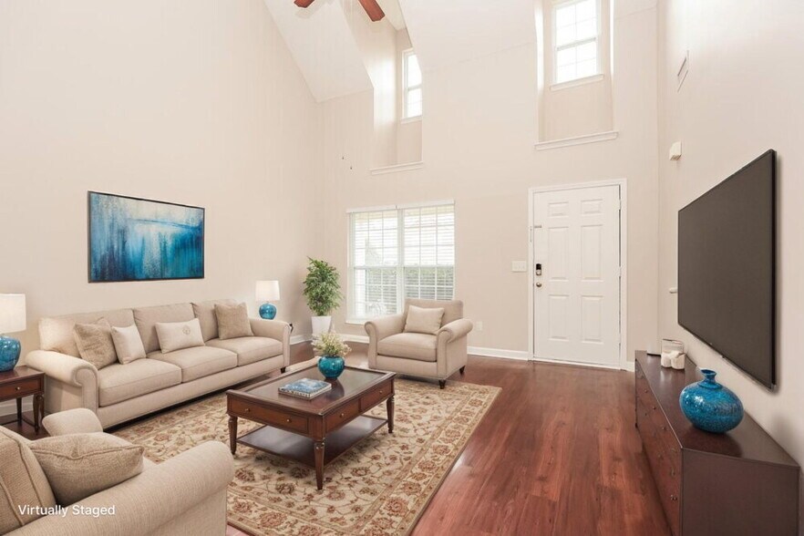 Building Photo - 1025 Lakewalk Dr