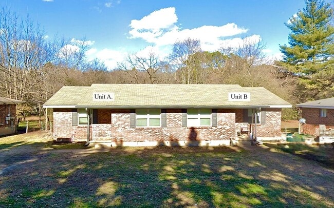 Building Photo - 1233 Helena Dr