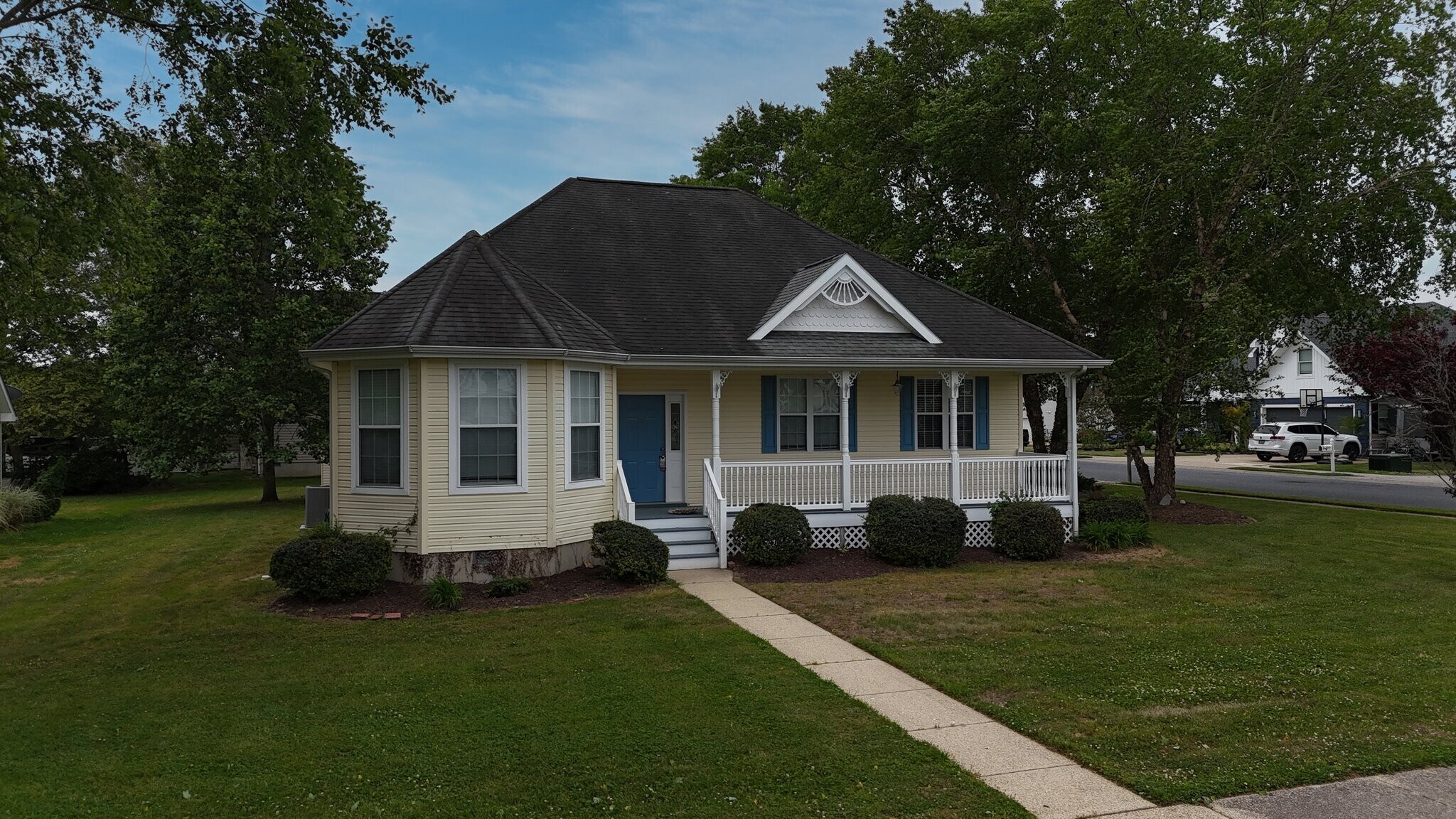 Building Photo - 204 Henrys Mill Dr