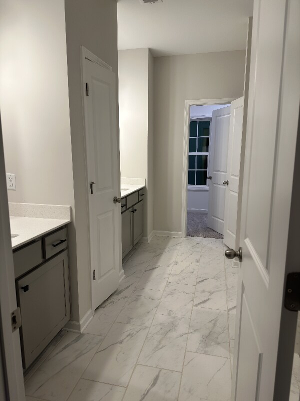 Building Photo - 664 Tiger Trl