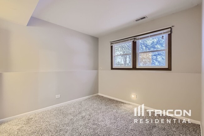 Building Photo - 1510 Farrington Ct