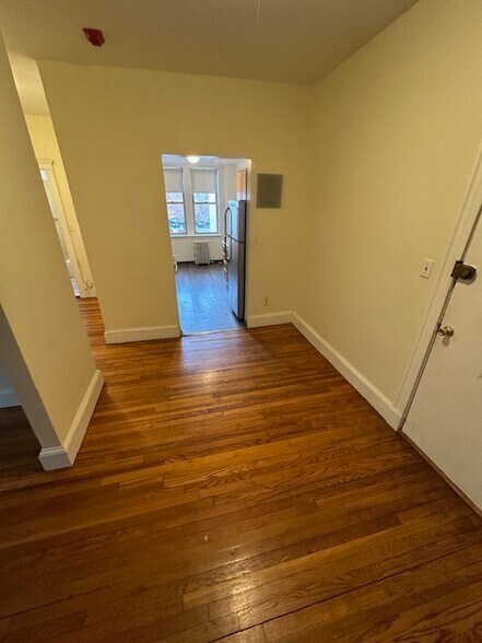 Building Photo - 48 Colborne Rd