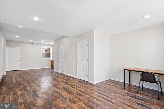 Building Photo - 1152 S 15th St