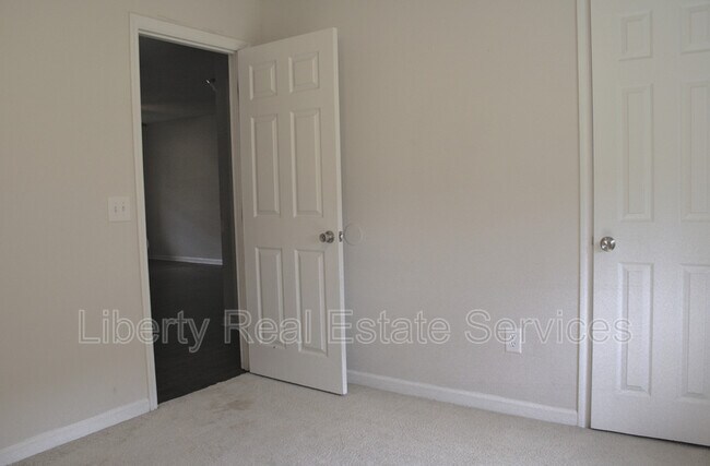 Building Photo - 709 Westridge Ct