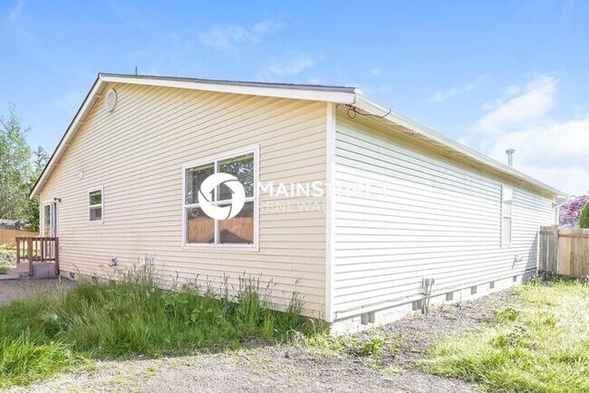 Building Photo - 3 Bedroom Pet-Friendly Home in Graham, WA with Main Street Renewal