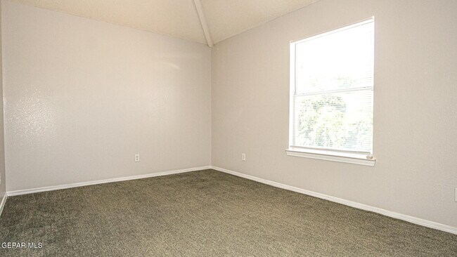 Building Photo - 7481 Umbria Dr
