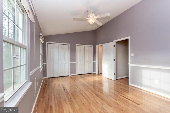 Building Photo - 1020 Smartts Ln NE