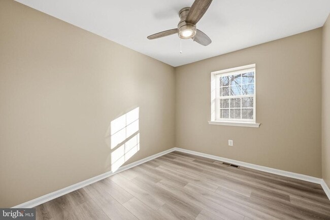 Building Photo - 14602 King Lear Ct