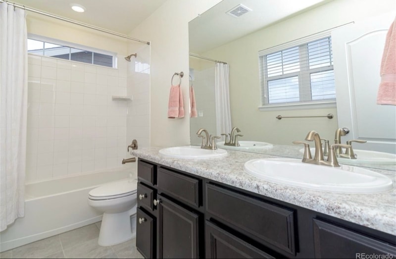 Building Photo - 10474 Evansville St