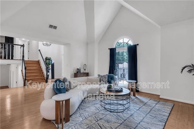 Building Photo - 991 Gentry Ln