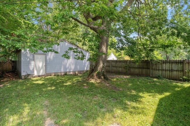 Building Photo - Cute 1 bed 1 bath. SECTION 8 Accepted